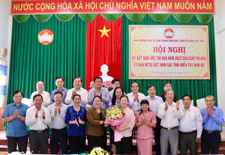 Ủy ban MTTQ Việt Nam các tỉnh miền Tây Nam Bộ ký kết giao ước thi đua năm 2023