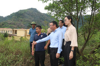 Hải Phòng: Lãnh đạo MTTQ trao kinh phí hỗ trợ khắc phục hậu quả bão số 3 tại huyện Cát Hải