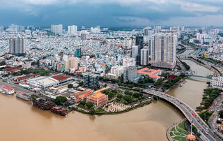 “Đầu tàu”, cơ hội và thách thức