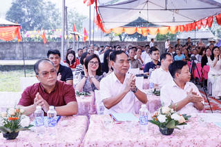 Trao yêu thương, ấm tình đoàn kết