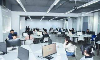 Nhiều trường đại học điều chỉnh tổ hợp xét tuyển có môn Tin học