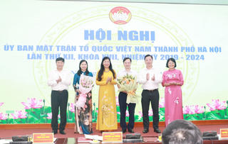 Bà Đặng Thị Phương Hoa là Phó Chủ tịch Mặt trận TP. Hà Nội