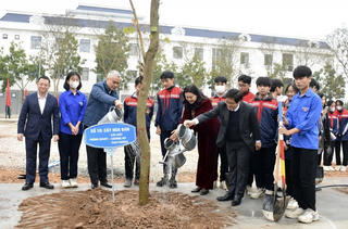Ngành Giáo dục Hà Nội phát động phong trào Tết trồng cây Xuân Ất Tỵ