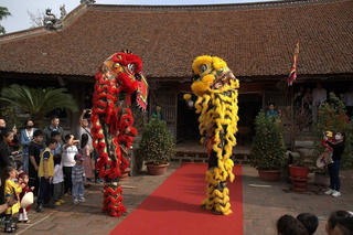 Về làng vui Xuân, đón Tết