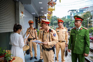 Công an Hà Nội xử lý 'cà phê đường tàu'