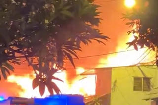 TP Hồ Chí Minh: Cháy nhà dữ dội trong đêm, ba người tử vong