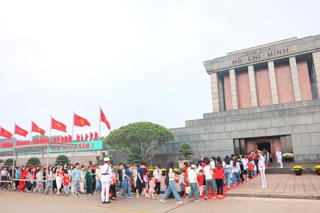 Di chúc của Chủ tịch Hồ Chí Minh: Việc đầu tiên là việc con người