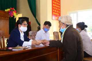 Không để người hưu trí khó khăn hơn