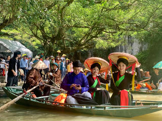 Ninh Bình đón hơn 4,5 triệu lượt khách trong vòng nửa năm