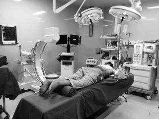 Phú Thọ: Nam thanh niên 18 tuổi suýt liệt 2 chân vì tập gym