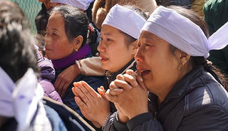 Nam sinh tử nạn khi cứu ba mẹ con được vinh danh