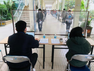  Đề xuất F1 đến trường: Tranh luận trái chiều