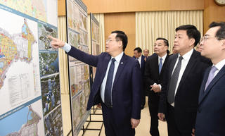 Dấu ấn về phong cách lãnh đạo: Gương mẫu, quyết liệt hành động