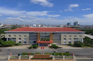 TP Hồ Chí Minh: Cán bộ, công chức làm việc ở UBND Quận 7 tạm thời cách ly tại trụ sở