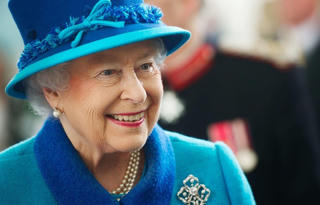 Nữ hoàng Anh Elizabeth II lần đầu tiên chia sẻ ảnh trên Instagram