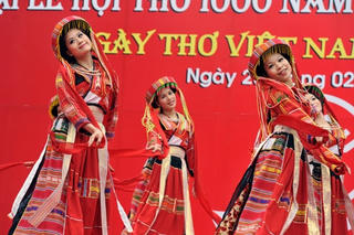 Nét đẹp trong trang phục của phụ nữ Pà Thẻn