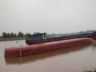 Chìm tàu thủy, bố mẹ tử vong, con vẫn mất tích