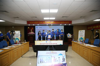 Triển khai chương trình 'Xây dựng gia đình trẻ hạnh phúc'