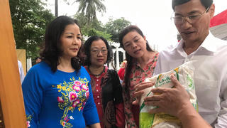 Triển khai Cuộc vận động ‘Người Việt Nam ưu tiên dùng hàng Việt Nam’ – Nỗ lực thực hiện mục tiêu kép