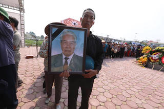 [ẢNH] Người dân quê nhà tiếc thương đồng chí Đỗ Mười