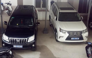 Cà Mau trả lại xe sang do doanh nghiệp tặng