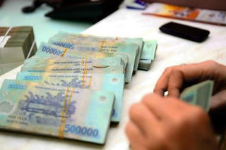 Bơm 47.500 tỷ đồng ra thị trường, lãi suất VND có giảm?