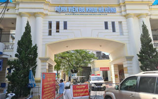 24 thanh niên Hà Nội vào xét nghiệm tại BV Hà Đông, 9 người dương tính