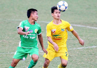 FLC Thanh Hóa lên ngôi đầu ở V-League: Cờ đã đến tay