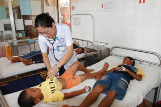 Cứu sống 7 người trong một gia đình bị ngộ độc nấm