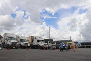 ‘Giấy phép con’ hành doanh nghiệp