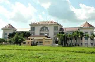 Đại học Nam Cần Thơ gửi giấy báo quá sớm(?)