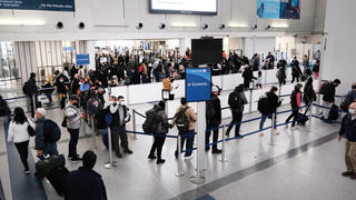 Cảnh giác trước tốc độ lây lan của Omicron