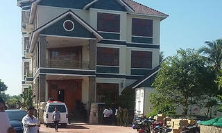 Hai vợ chồng già nghi bị sát hại trong biệt thự