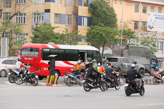 [CHÙM ẢNH] Vẫn lại… bắt khách