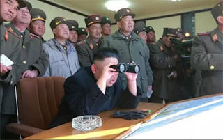 Ông Kim Jong-un thị sát tập trận đổ bộ và chống đổ bộ