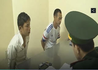 Bắt 2 giang hồ đất Mỏ bảo kê bến bãi
