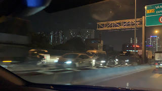 [VIDEO] Đường vành đai 3 ùn tắc kéo dài trong ngày cuối năm