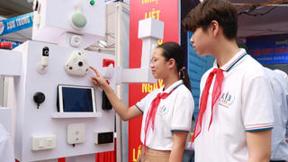 Ngừng tuyển sinh hệ song bằng: Phụ huynh nuối tiếc