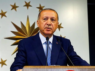 Thổ Nhĩ Kỳ trao thêm quyền hạn cho Tổng thống Erdogan