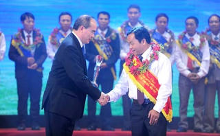 Tôn vinh những đóng góp của HTX, người nông dân