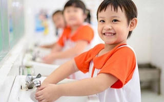 ‘Kiềng 3 chân’ bảo vệ trẻ thơ an toàn trước dịch bệnh viêm phổi do Covid-19