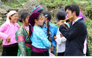 Hẹn nhau ở chợ tình Khâu Vai