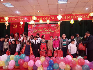 Tết sớm với trẻ khiếm thị