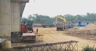 Hải Phòng: Phá rào bảo vệ cầu, đường cao tốc để lập bến thủy