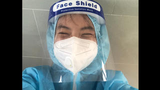 Chịu tang bố xong, nữ sinh lập tức đăng ký đi chống dịch ở TP HCM