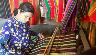 Lo lắng của nghệ nhân H’Uôi Niê