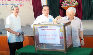Văn phòng Trung ương Đảng ủng hộ đồng bào lũ lụt miền Trung