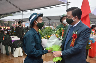 Hải Dương: 10% tân binh có trình độ cao đẳng, đại học