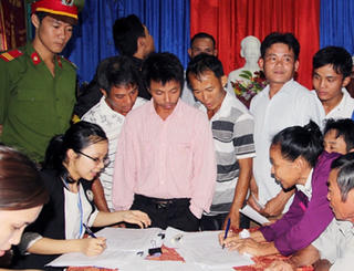 Đề xuất hỗ trợ cán bộ phục vụ việc bồi thường sự cố Formosa