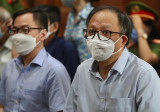 Cựu Phó Bí thư thường trực Thành ủy TP HCM Tất Thành Cang lĩnh án 10 năm tù giam